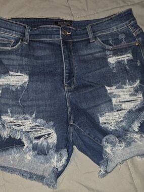 Judy Blue Medium Wash Distressed Denim Shorts